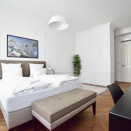Luxury By Hi5 - Szervita Apartmán *