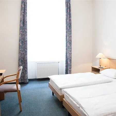 Hotel Ring 3*