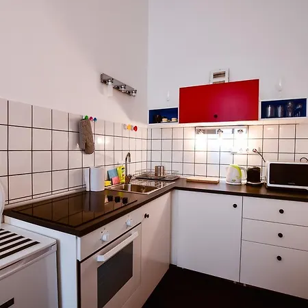 Apartamento Chess Table - Lovely On The Shopping Street