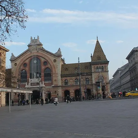 Old Monarchia Budapest