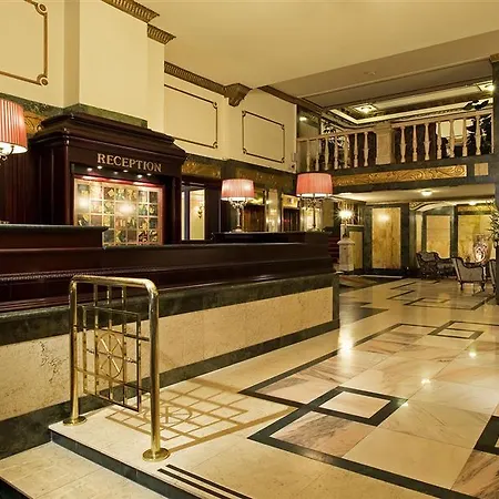 Danubius Astoria Center 4*