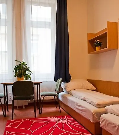 Pop Up - Downtown Hostal *