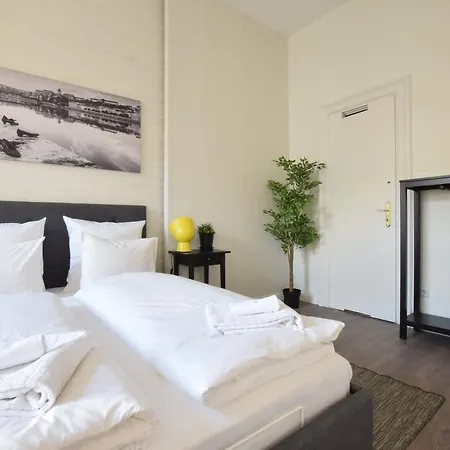 Standard By Hi5 - Dessewffy 39 * Budapest