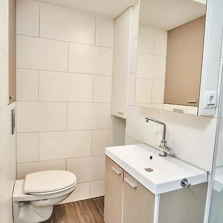 V27 | Hostaid Apartman