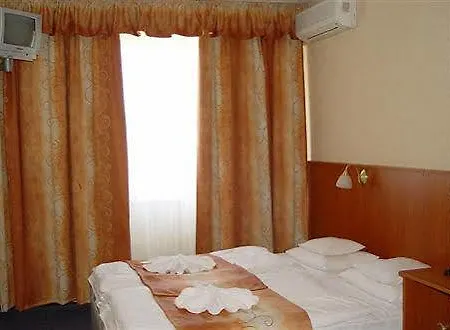 Hunor Hotell 3*