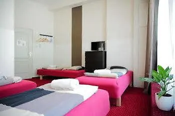Maverick Downtown Albergue Budapeste