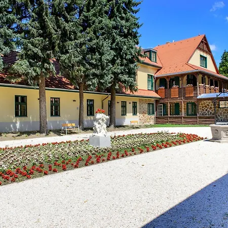 Hotel Klebelsberg Kastély 4*