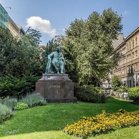 Six 2* Budapest
