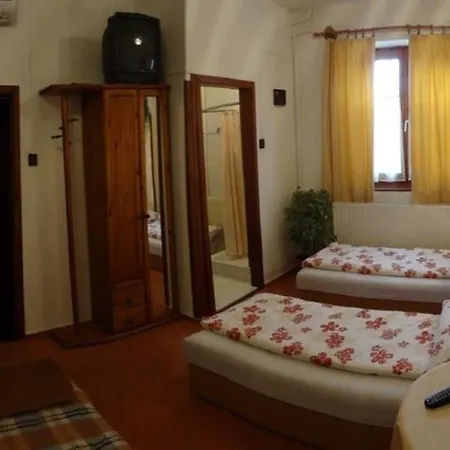 Bai 3* Budapest