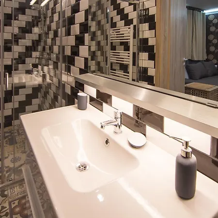 Four Seasons Apartman