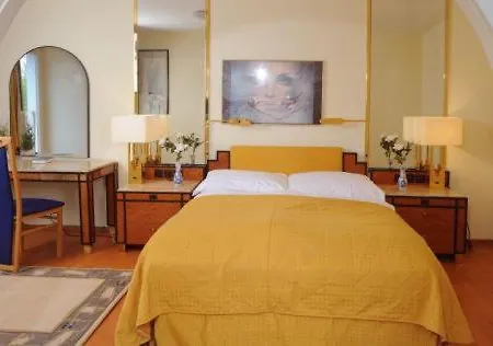Hotel Panda 3*