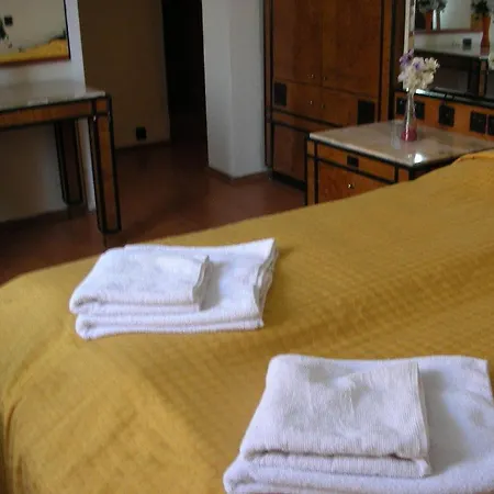 Panda Hotel 3*