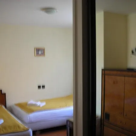 Panda 3* Budapest