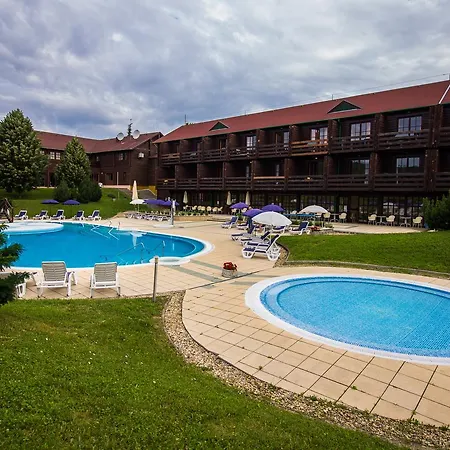 Hotel Petneházy Club
