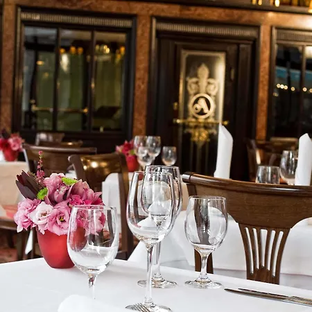 Danubius Astoria Center Szálloda 4*