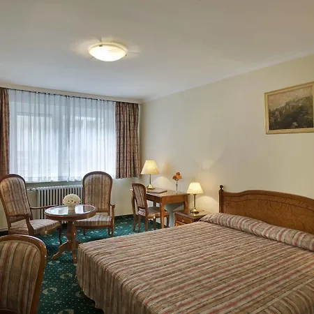 Danubius Astoria Center 4*
