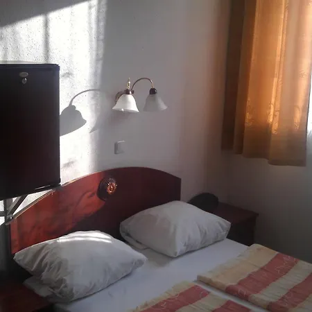 Polus Hotel 3*