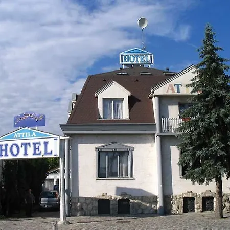 Hotel Attila 2*