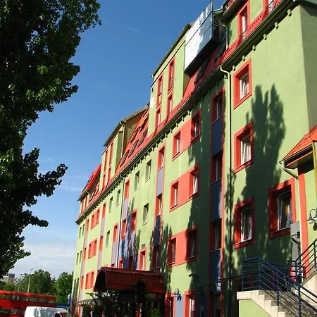 Polus Hotel