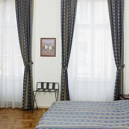 Kalvin House Апарт-отель 3*