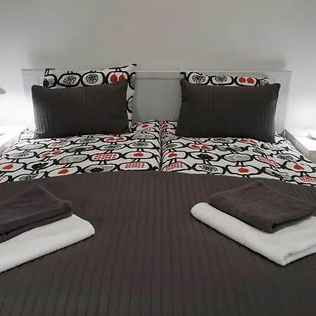 D52 Apartment *