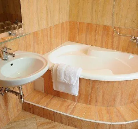 Panda Hotel 3*