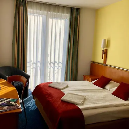 Hotell Veritas 3*