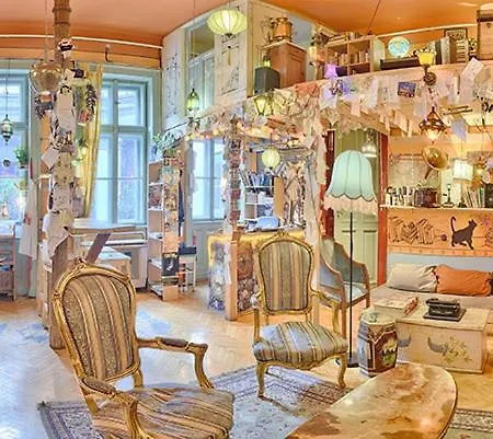 Hostel Lavender Circus Hostel, Doubles & Ensuites *