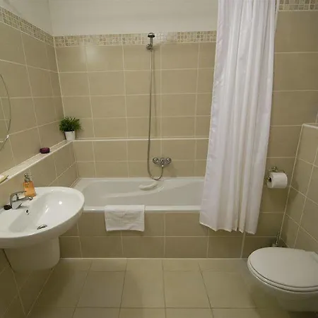 Trendy Deluxe 4*
