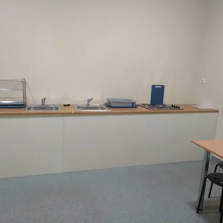 Hostel Maglodi Uti Munkavallaloi Budapest