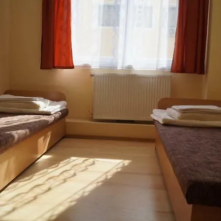 Hostel Maglodi Uti Munkavallaloi *