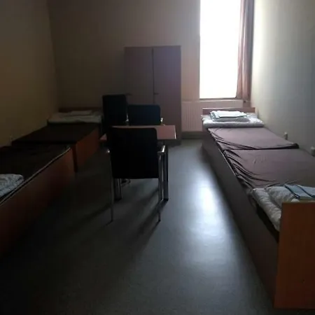 Maglodi Uti Munkavallaloi Hostel