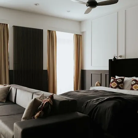 Tg Apartmanhotel *