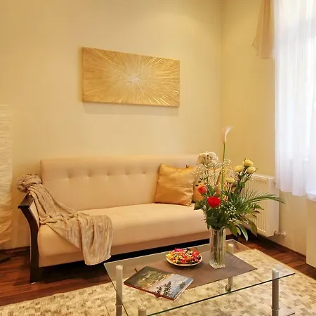 Apartment Castle Court *