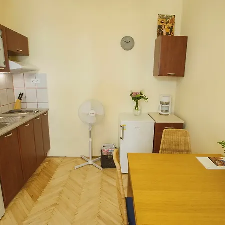 Apartment Piano Pop *
