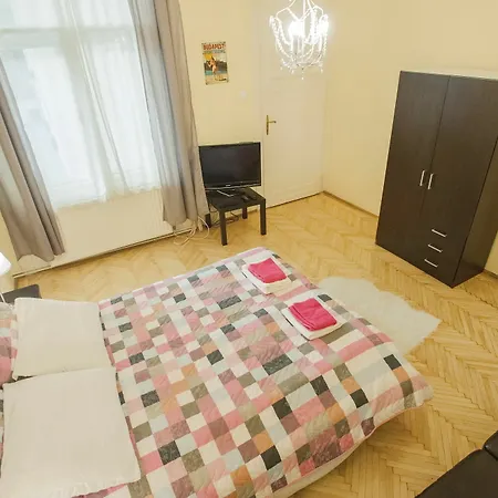 Piano Pop Apartment