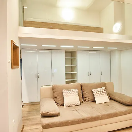 V27 | Hostaid Apartman *