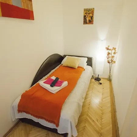 Piano Pop Apartment *