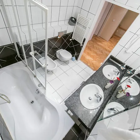 Apartment Oasis - Liszt Ferenc Square Budapest