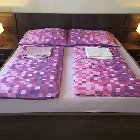 Boomerang * Budapest