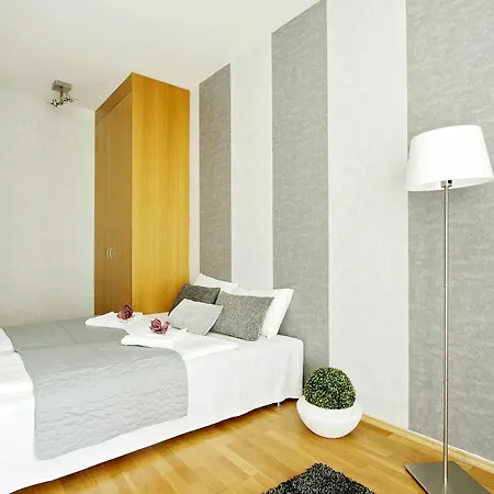 Apartmanhotel Urban Gozsdu 3*