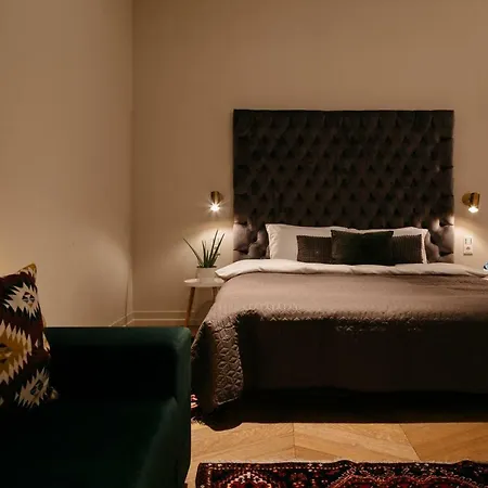 Tg Apartmanhotel *