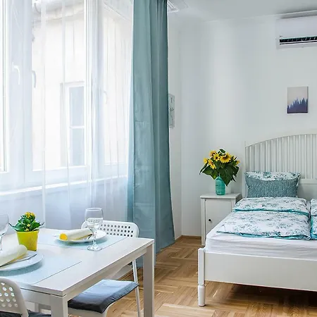 Harrison Apartment *