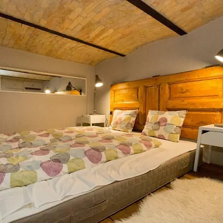 Apartment Deluxe Twin Studio In Kazinczy Street Budapest