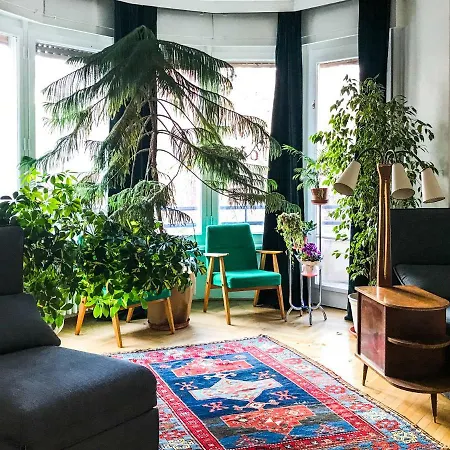 Bauhaus Icon: Spacious Fitness Flat In Central Buda * Budapest