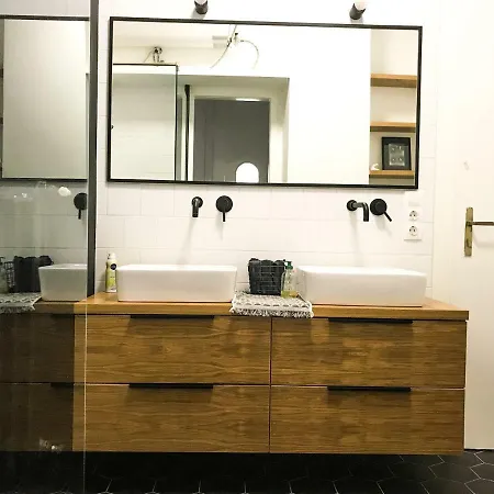 Bauhaus Icon: Spacious Fitness Flat In Central Buda * Budapest