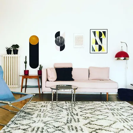 Apartment Bauhaus Icon: Spacious Fitness Flat In Central Buda Budapest