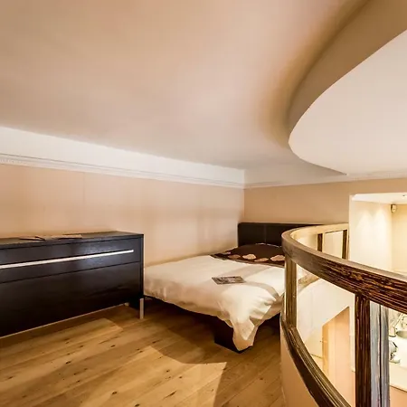 Apartment Stones And Wood With Ac Budapest