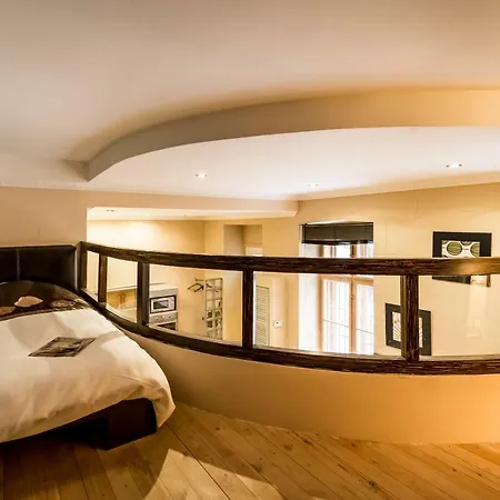 Stones And Wood With Ac Apartment Budapest
