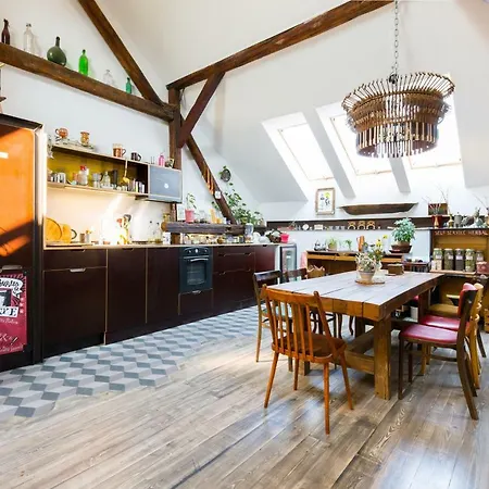Nest Hostal *